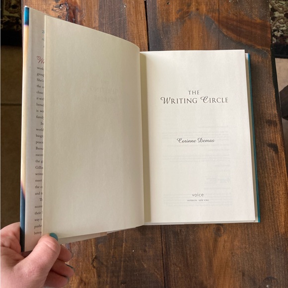The Writing Circle - Corinne Demas. First Edition Hardcover 2010 - Picture 7 of 13